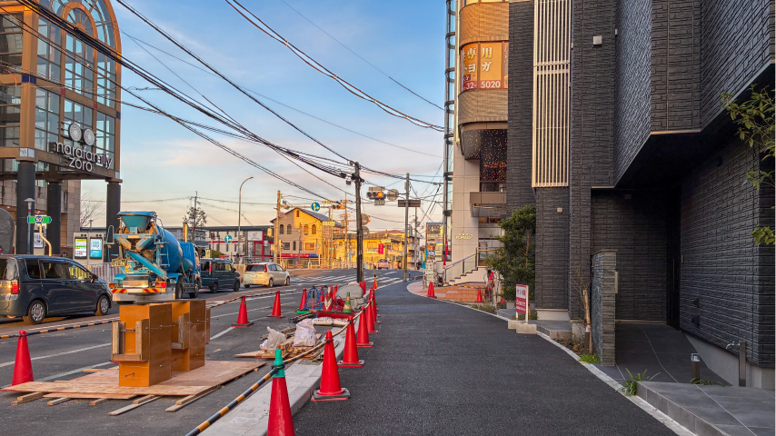 近鉄大和西大寺駅付近の道路